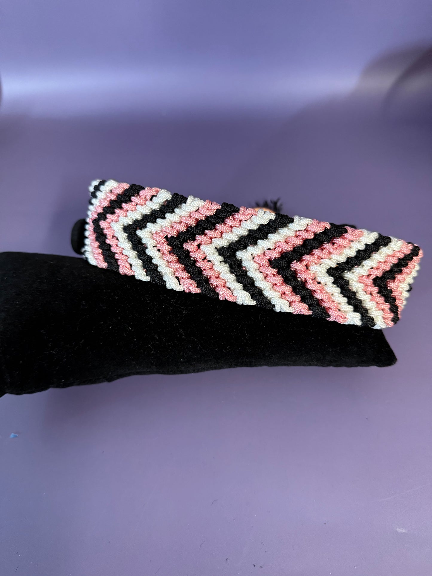 Friendshiphalsband ” Chevron", handgemacht