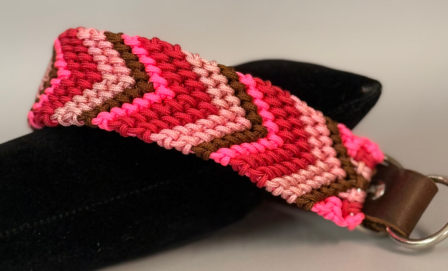 Friendshiphalsband ” Chevron", handgemacht