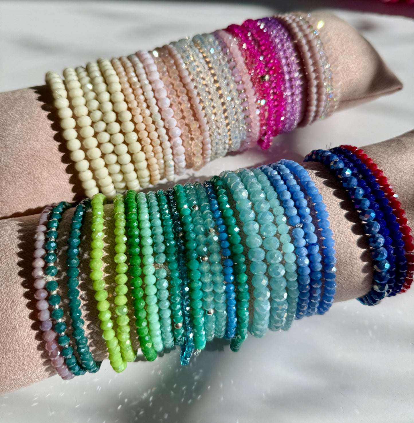 Armbänder aus Facetteperlen