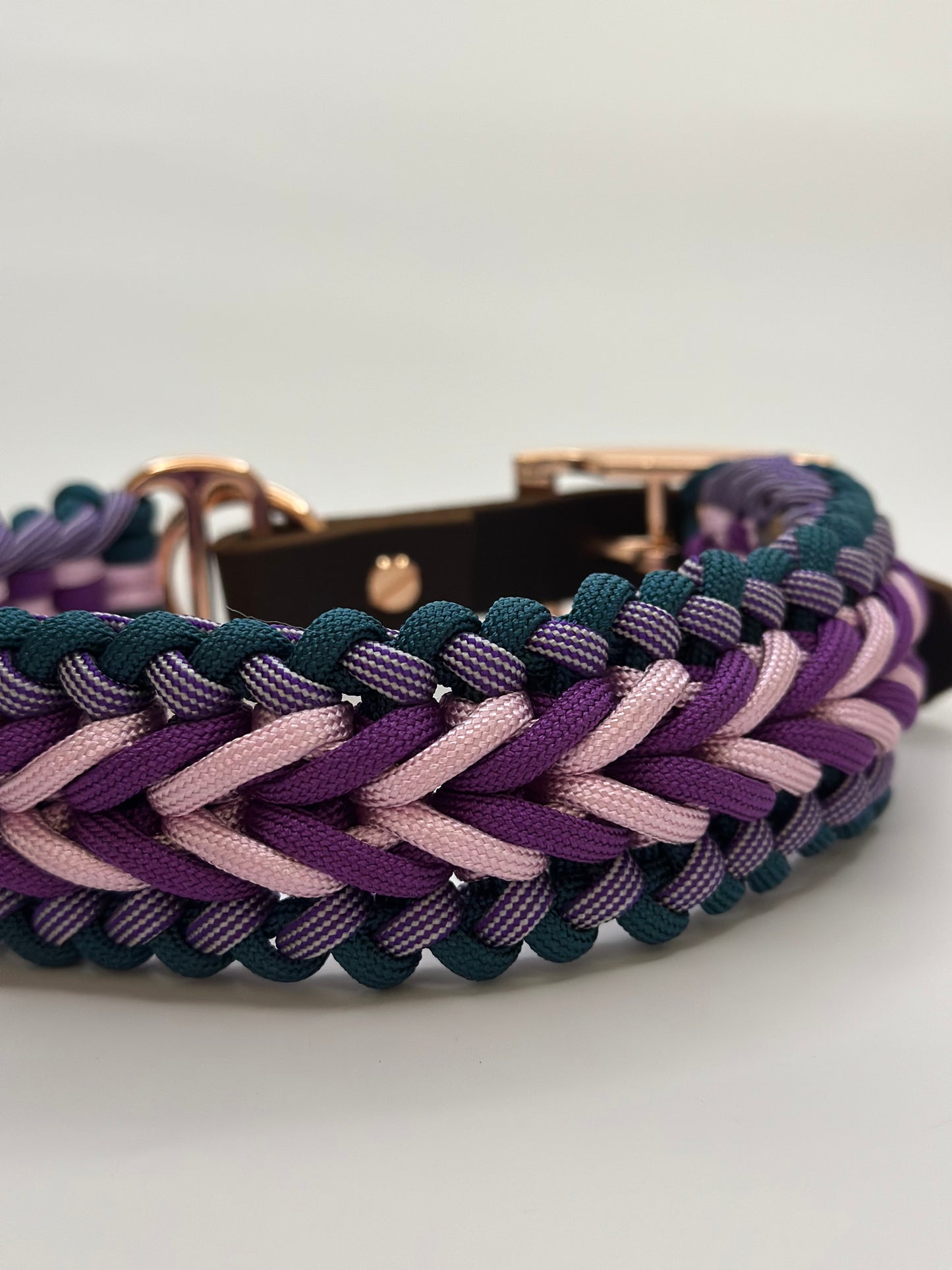 Paracord Halsband "Happy", handgefertigt